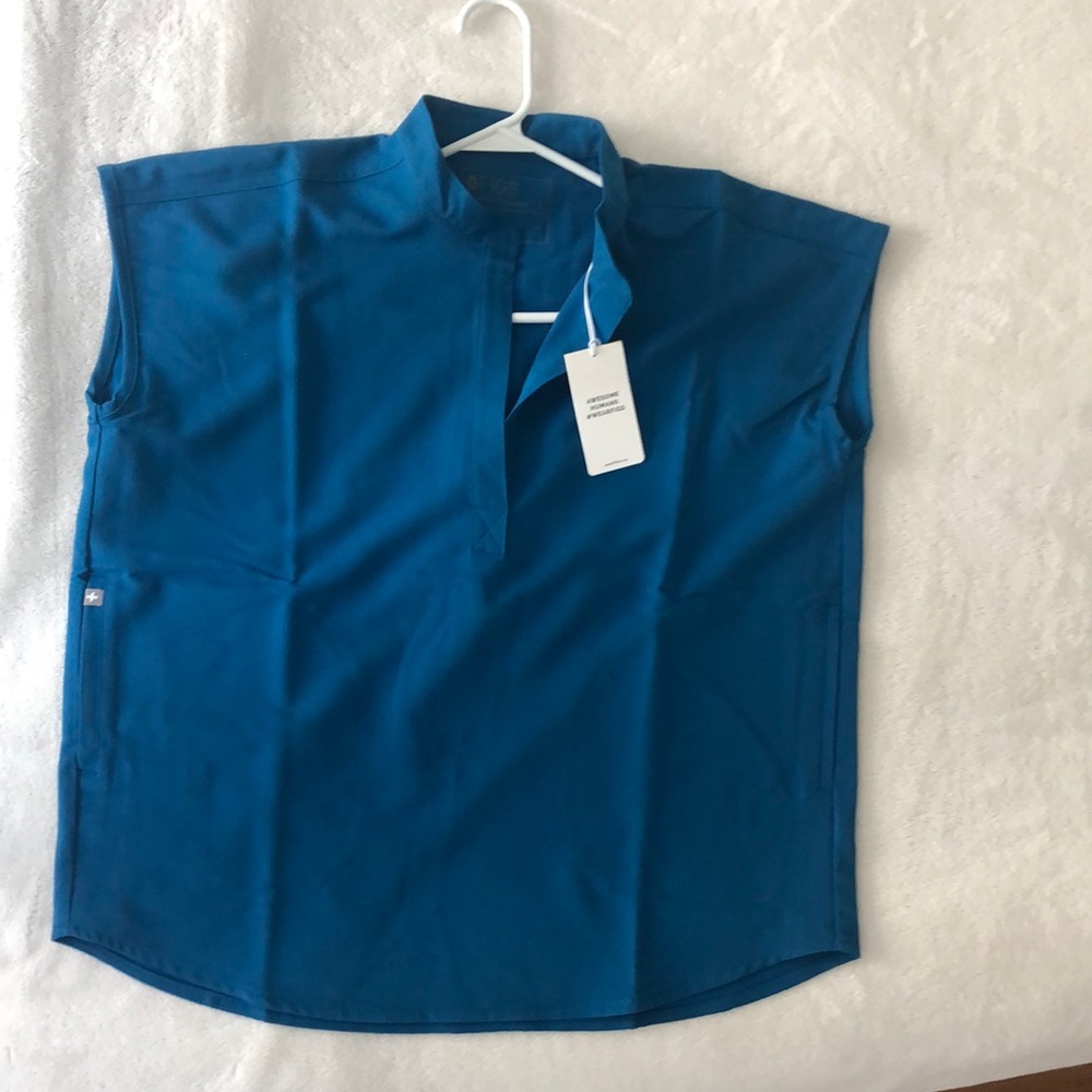 Figs Rafaela scrub top alps blue